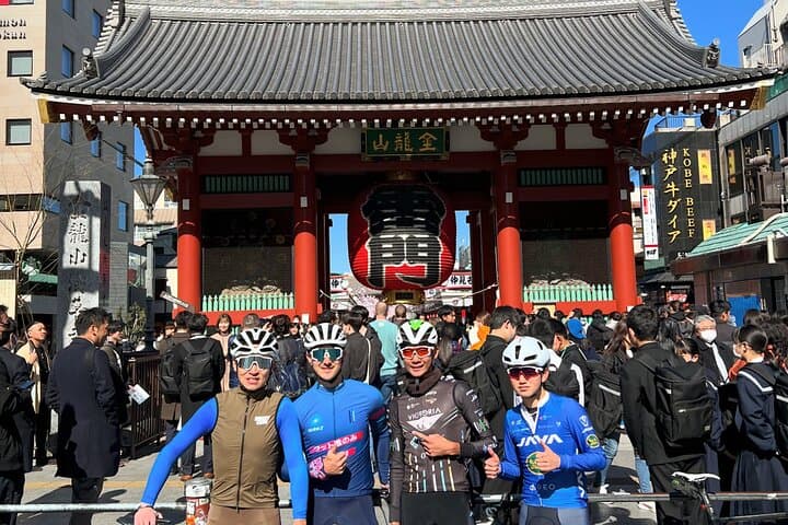 English/Italian guided cycling tour in Tokyo(with a rental bike) — photo 4