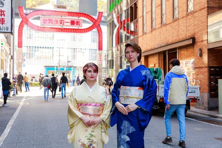 Private Kimono Cultural and Historical Walk in Kabukicho — photo 2