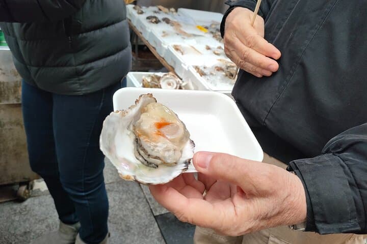 Osaka Kuromon Market＆Takoyaki Cooking Experience PRIVATE Tour — photo 11