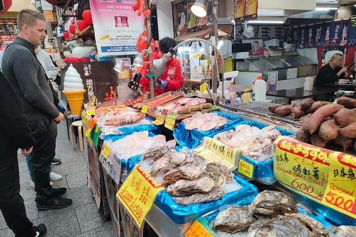 Osaka Kuromon Market＆Takoyaki Cooking Experience PRIVATE Tour — photo 12