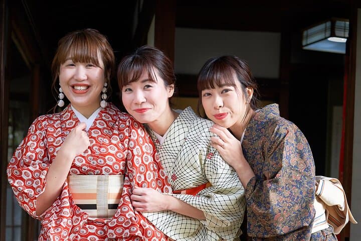 Kyoto 1day 100% silk of traditional. Kimono Rental Experience — photo 7