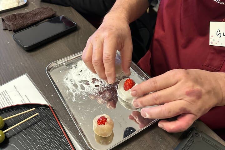 Japanese Sweets (Mochi & Nerikiri) making at a Private studio — photo 8