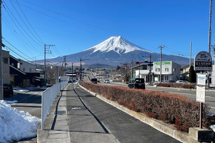 Mt FUJI - Panoramic Tour w/ Hoto Lunch, JP Sake & Onsen tatto OK! — photo 3