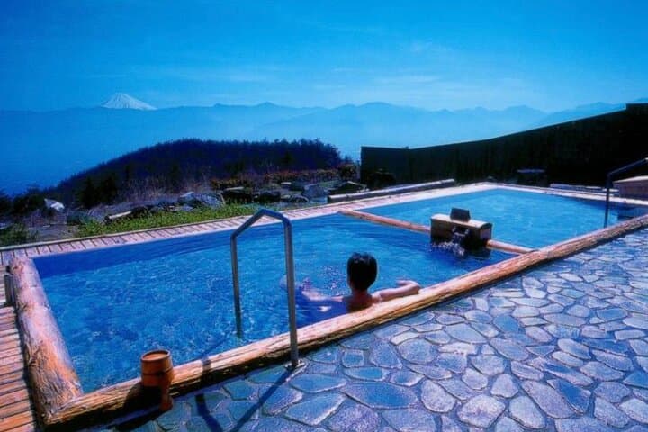 Mt. Fuji, Onsen (tattoo ok) & Japanese Sake, Wine & Whiskey tour — photo 7