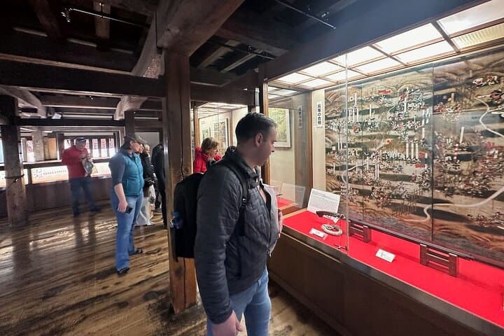 Matsumoto Castle, Sake & Local Bites Walking Tour — photo 3
