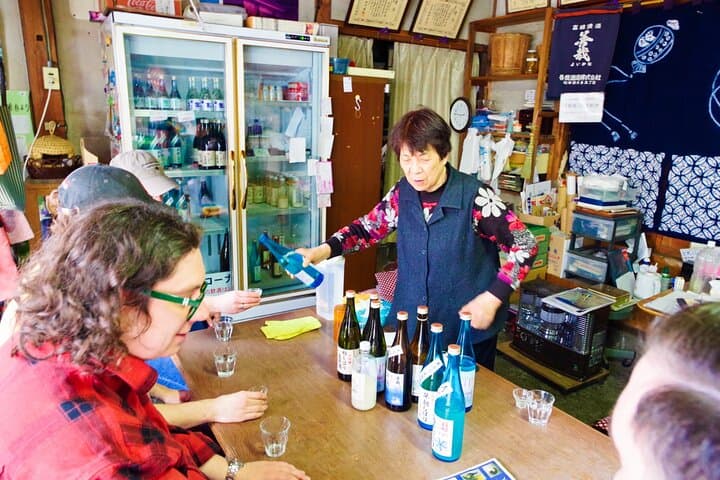 Matsumoto Castle, Sake & Local Bites Walking Tour — photo 11