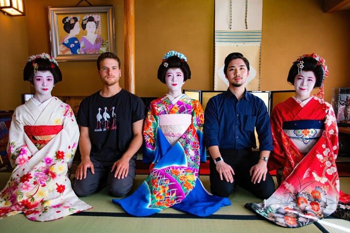 Tokyo Geisha Cultural Experience with Sake Tasting — photo 7