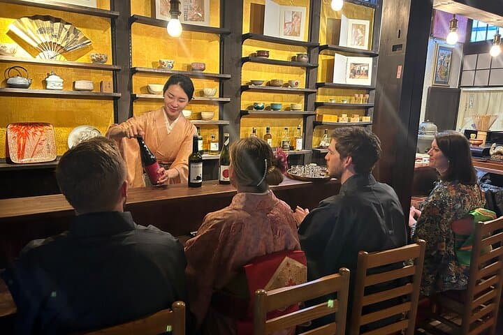 Private Tea Ceremony and Sake Tasting in Kyoto Samurai House — photo 14