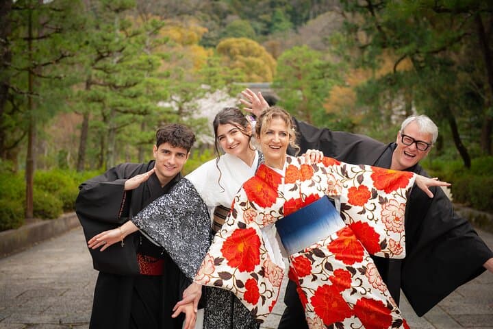 A Privately Guided Photoshoot in Beautiful Kyoto by a Pro — photo 10