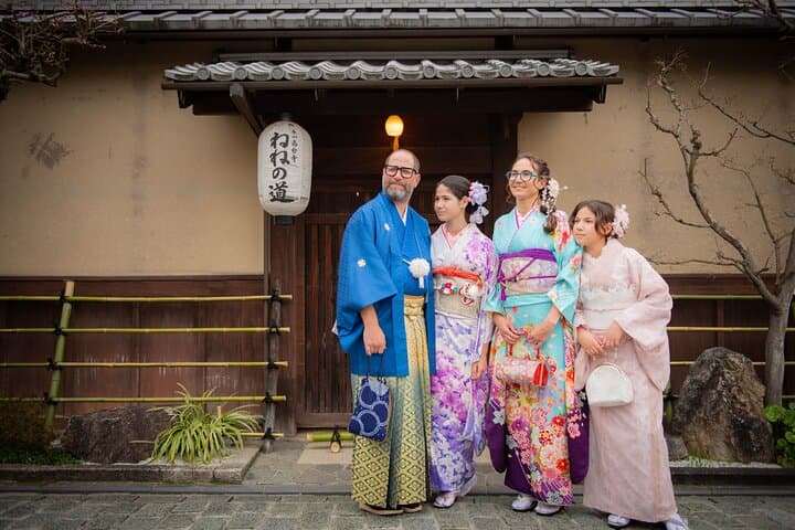 A Privately Guided Photoshoot in Beautiful Kyoto by a Pro — photo 5