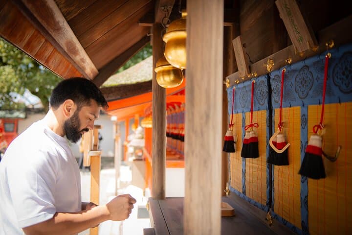 Guided Photoshoot of Fushimi Inari Shrine and Secret Bamboo Grove — photo 16