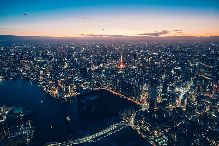 Tokyo Sunset and Night Helicopter Flight(30-Min/5Pax) — photo 3