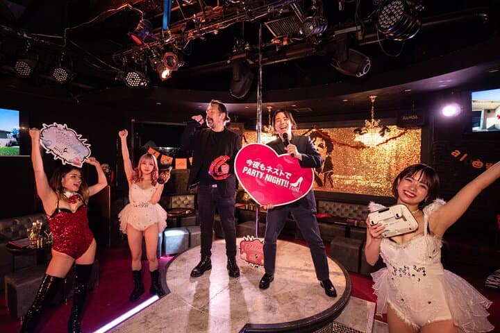 Shinjuku Kabukicho bar hopping & grab a bite tour w/Local Guide — photo 6