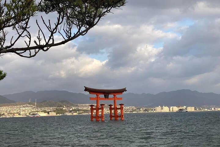 Hiroshima & Miyajima Island Customized Private Tour — photo 14