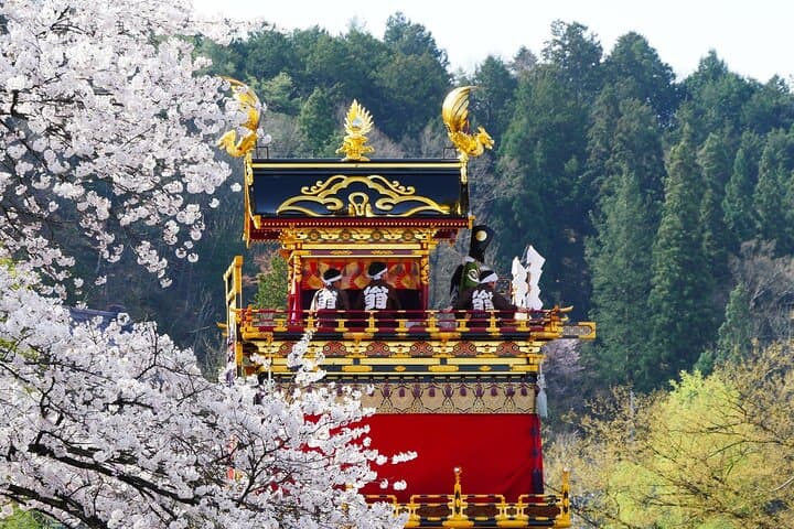 Private Sightseeing Tour to Shirakawago and Takayama from Nagoya — photo 8