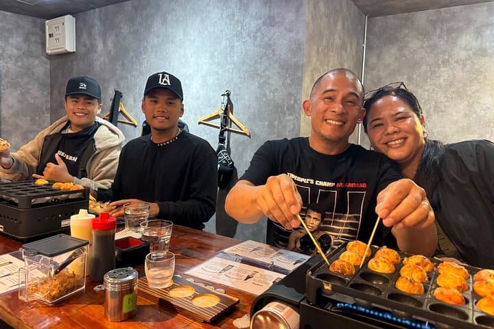 Osaka Sake Tasting & Takoyaki Cooking Experience — photo 5