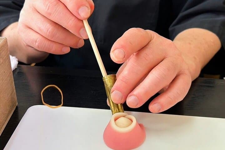 Licensed Guide "Wagashi" (Japanese Sweets) Experience Tour (Tokyo) — photo 2