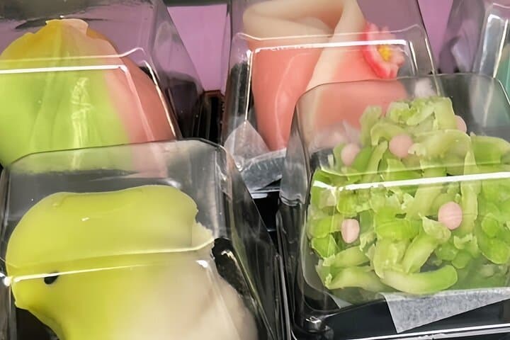 Licensed Guide "Wagashi" (Japanese Sweets) Experience Tour (Tokyo) — photo 3