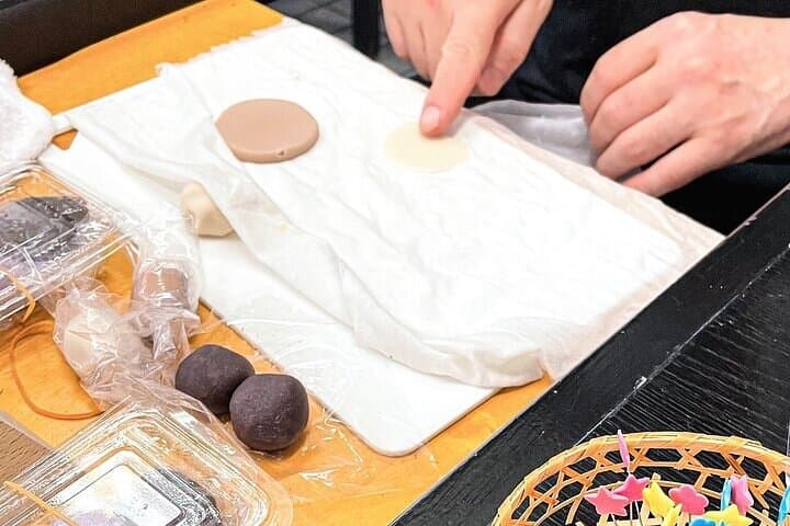 Licensed Guide "Wagashi" (Japanese Sweets) Experience Tour (Tokyo) — photo 10