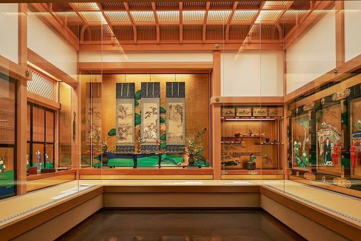 Explore-Castles Tour in Samurai City Aichi Using Local Train — photo 9