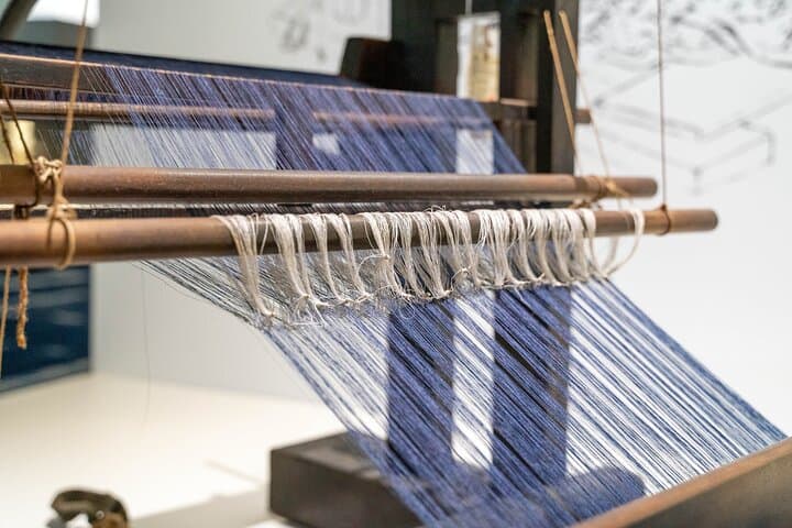 Private Fabric Making History Tour in Tokamachi — photo 7