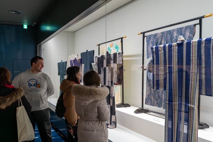 Private Fabric Making History Tour in Tokamachi — photo 9