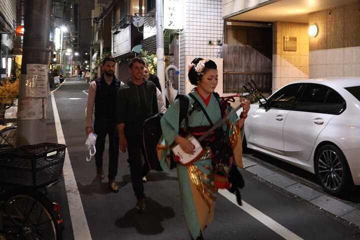 3 Bars and Foods Hopping Tour with Traditional Singer at ArakiCho — photo 8