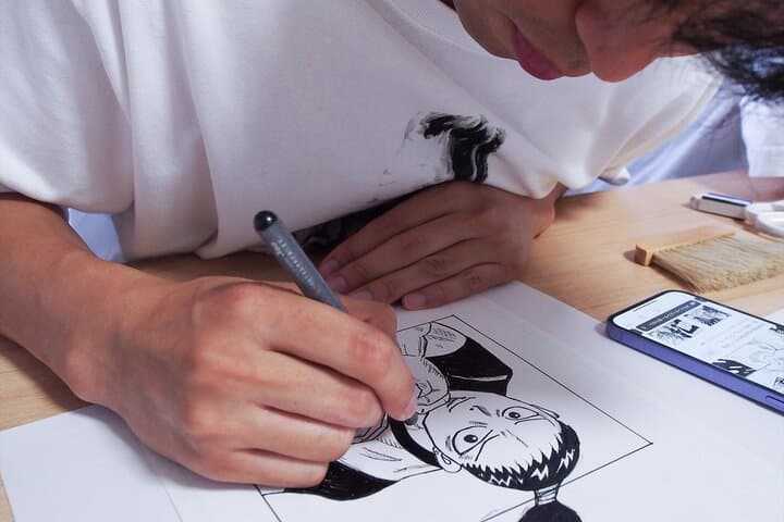 Anime Manga Spot Tour and Manga Drawing Class in Shibuya — photo 11
