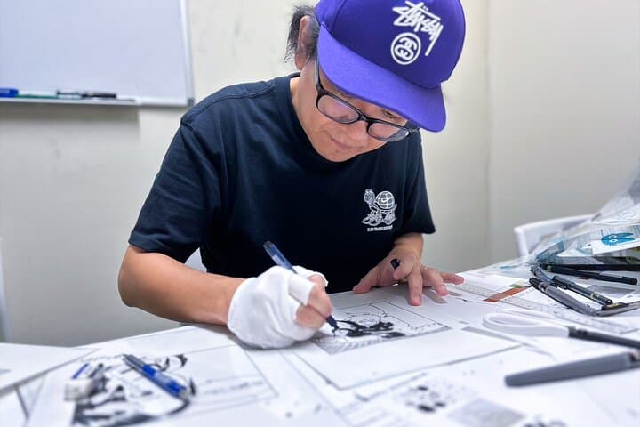 Anime Manga Spot Tour and Manga Drawing Class in Shibuya — photo 8