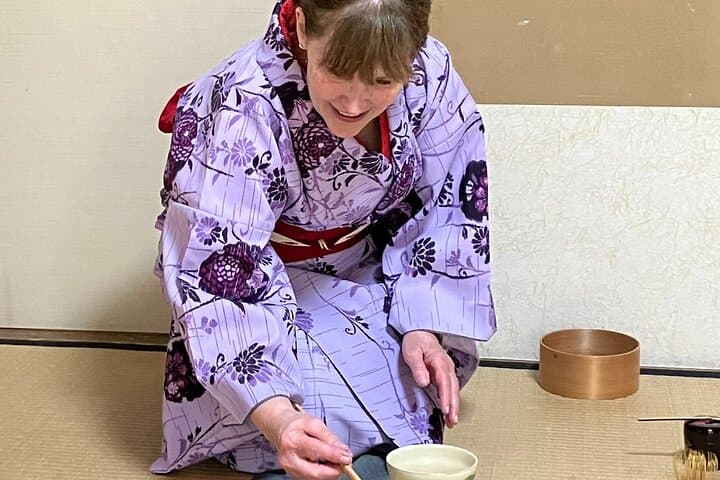 Kimono Dressing & Tea Ceremony Experience at a Beautiful Garden — photo 9