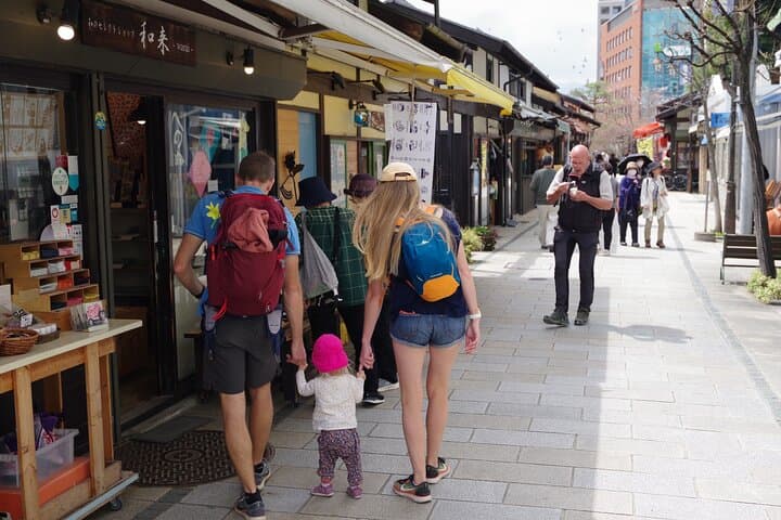 Matsumoto Castle, Sake & Local Bites Walking Tour — photo 5