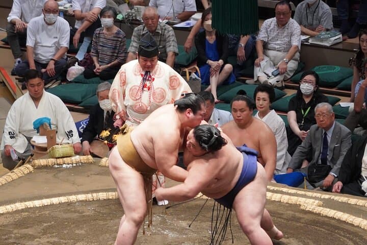 Seat B Ticket Tokyo Sumo Wrestling Tournament in Ryogoku — photo 6