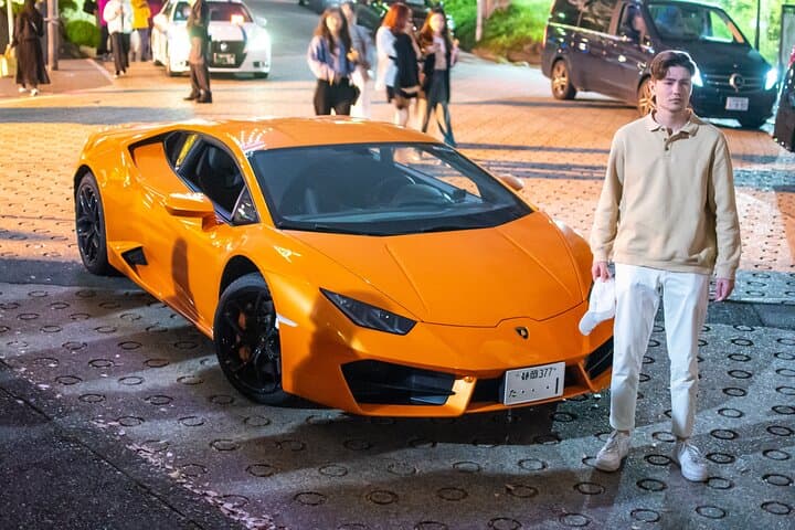 1-Hour Tokyo Tour in Lamborghini Huracan — photo 2