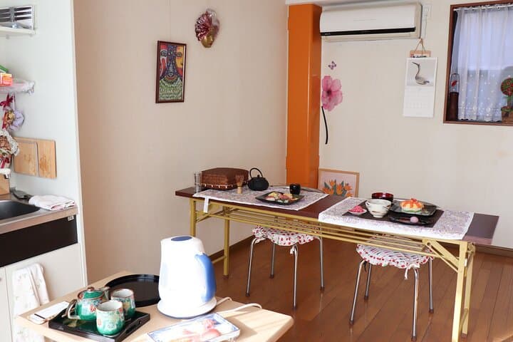 Sushi or Traditional Japanese Cuisine in a Kyoto Home with Emika — photo 9