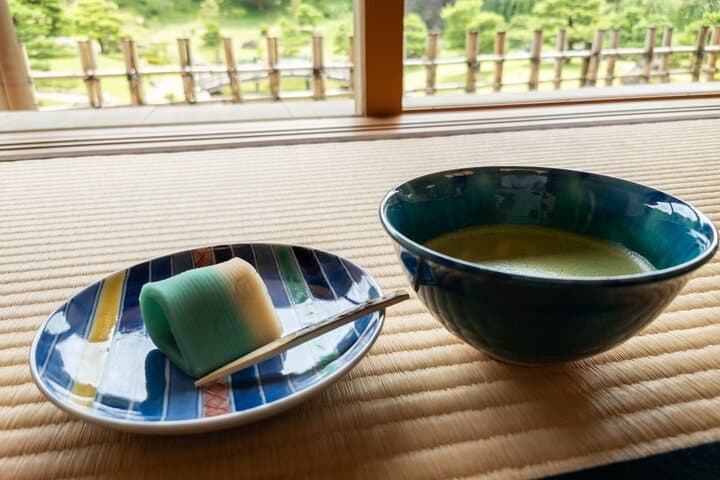 Private Tour From Kanazawa Gold Leaf and Sushi Delights — photo 8