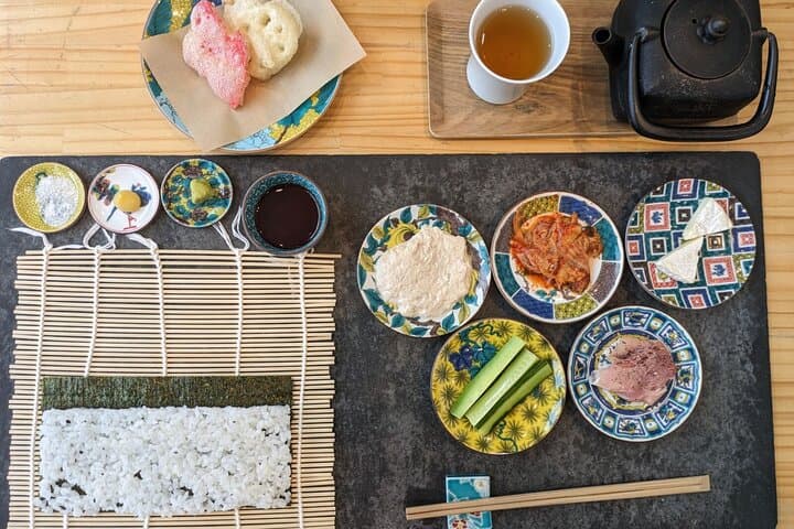 Private Tour From Kanazawa Gold Leaf and Sushi Delights — photo 9