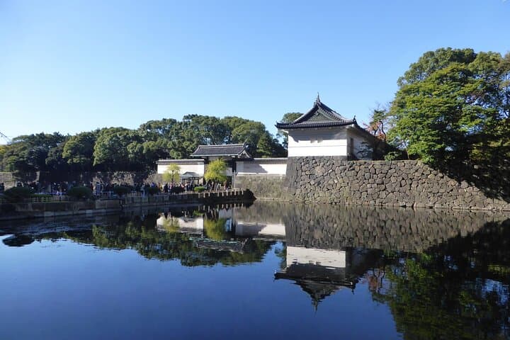 Imperial Palace East Garden and Edo Castle Walking Tour in Tokyo — photo 15