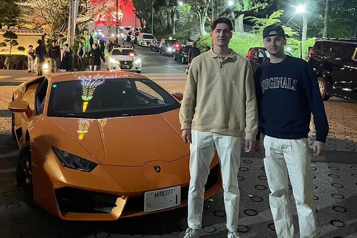 Daikoku PA JDM Car Scene Private Tour in a Lamborghini — photo 7