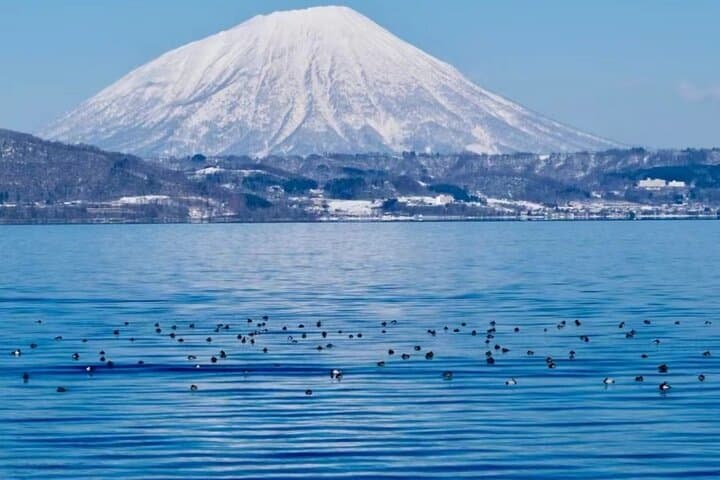 Noboribetsu & Lake Toya Nature Tour with Otaru Visit from Sapporo — photo 12