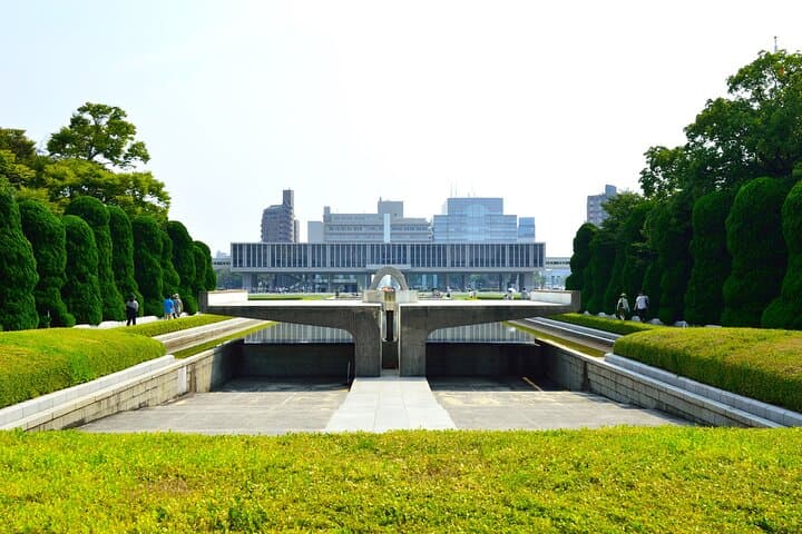 Hiroshima’s Historic Walk Private Tour: Castle, Dome & Peace Park — photo 4