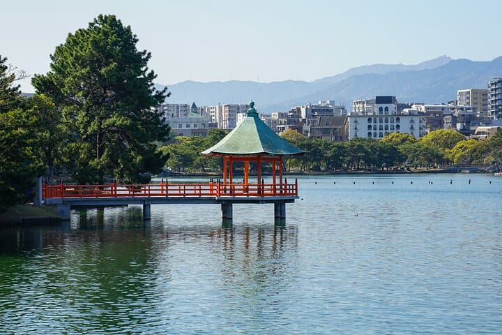 Historic Fukuoka Walk: Castles, Shrines & Canal City Private Tour — photo 5