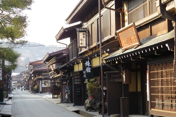 Takayama Temples Private Tour: Tranquil Walks at Higashiyama — photo 6