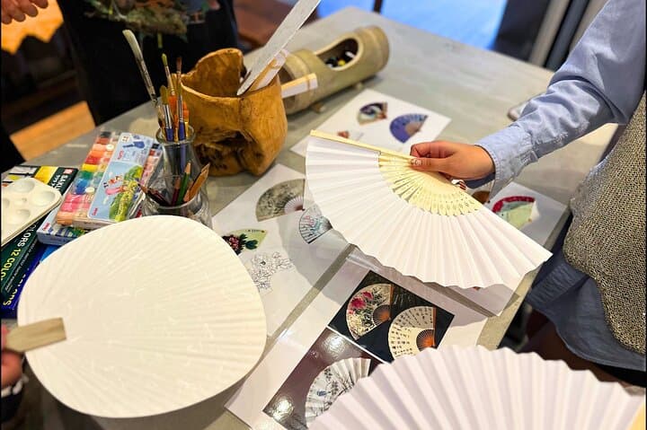 Japanese Fan Painting Workshop ~ in a Tokyo Flower Shop — photo 13