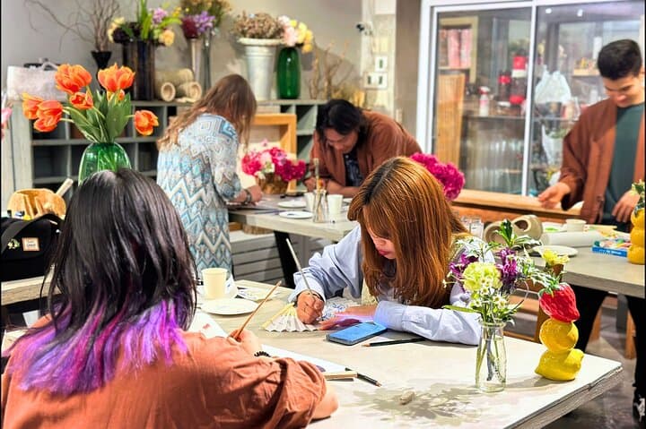 Japanese Fan Painting Workshop ~ in a Tokyo Flower Shop — photo 10