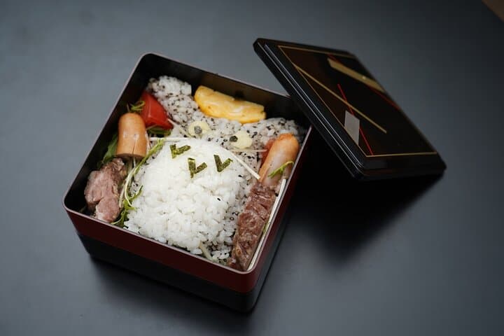 Osaka Market Tour & Cooking Class with Local Expert Masato/Shohei — photo 2