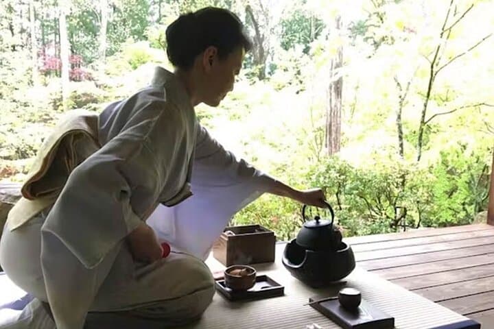 Matcha table tea ceremony experience in Tokyo — photo 2