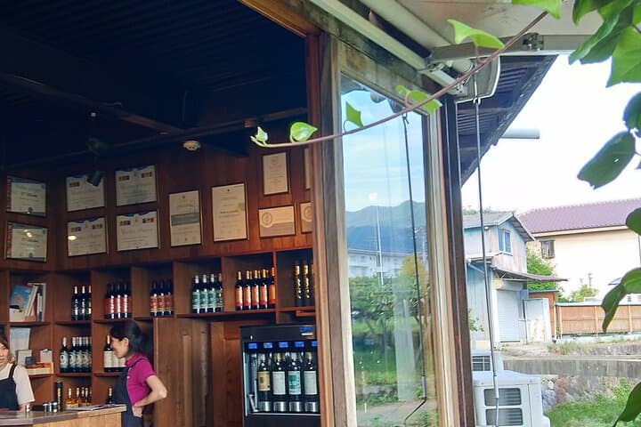 Yamanashi Koshu Winery Private Tour with Licensed Guide & Vehicle — photo 11