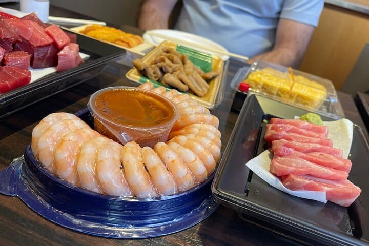 Classic Tsukiji Food Tour — photo 2