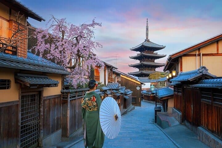 Gion and Kiyomizu Temple Tour to enjoy Kyoto in a short time — photo 6