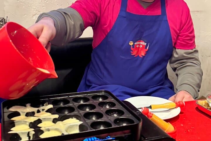 TAKOYAKI Cooking Class with All-you-can-drink in Tokyo, Roppongi — photo 12